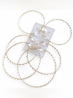 🕊️Gold Twisted Hoop Earrings